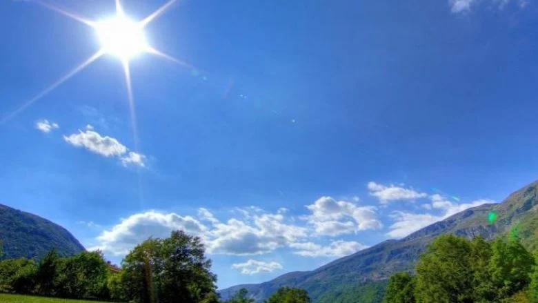 Albania Braces for Stable Air Masses and Significant Thermal Contrast as Summer Looms