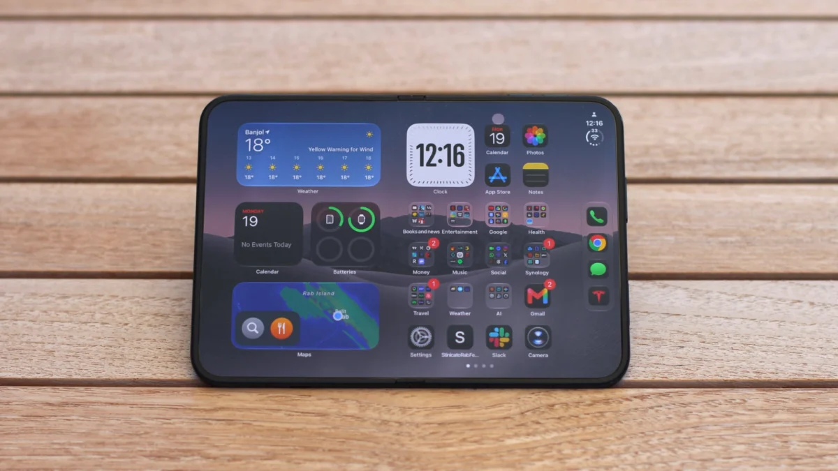 The Foldable Revolution: Apple’s iPhone Duo Shakes Up the Market and T-Mobile’s Record-Breaking Preorder Deal