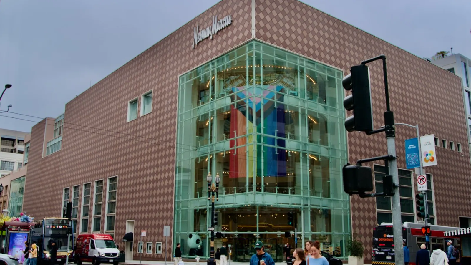 The Luxury Languor: Why the Post-Pandemic Glow is Fading for High-End Retail