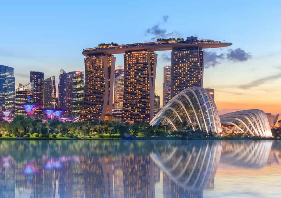 The Regulatory Grey Zone: Hyperliquid and the Challenge of Defining Decentralization in Singapore
