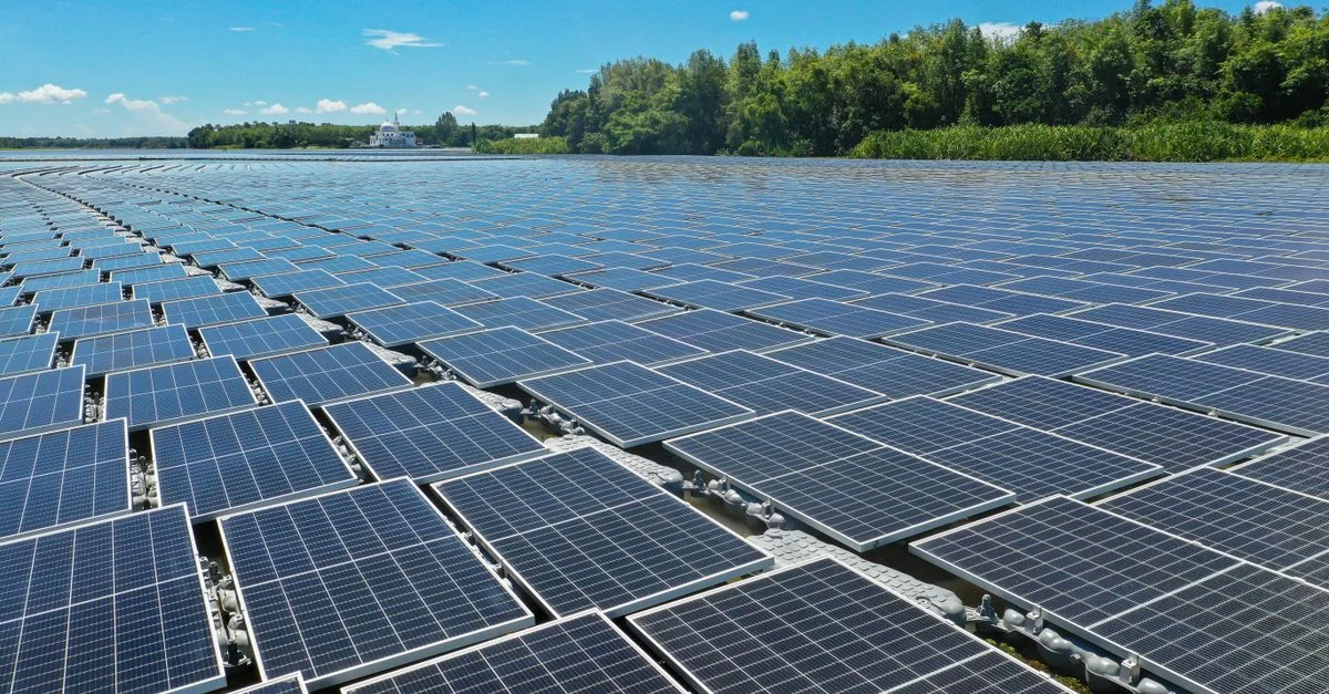 The Solar Dawn: China’s Historic Energy Transition and the Path to Net Zero